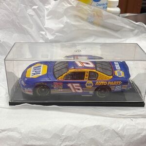 1:24 Revell Diecast 15 Michael Waltrip coin bank NASCAR stock car